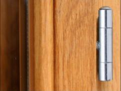 Detailansicht Bänder Holzfenster PaXpur