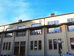 Historische Turnhalle mit PaXretro68 aus Eukalyptus in München