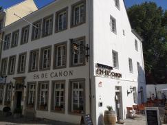 Denkmalfenster PaXretro78 für Weinhandlung En De Canon in Düsseldorf