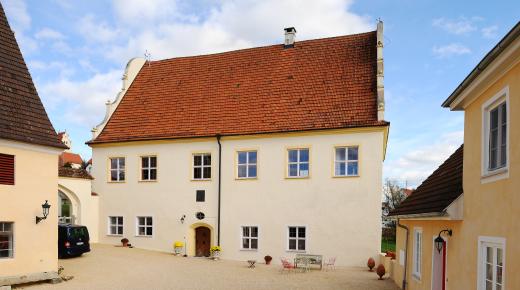 Neue PaXpur58 Fenster im Barockschloss in Altheim 