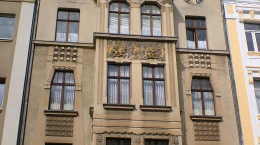 Contur68 Holzfenster aus Kiefer für Jahrhundertwendehaus in Köln