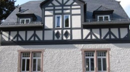 Denkmalfenster PaXretro58 für ehemaliges Rathaus in Kronberg