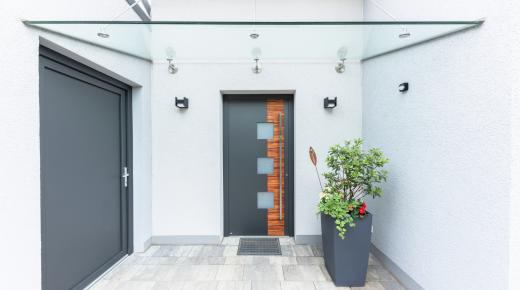 PaXentrée Aluminium Haustür mit Olive-Holzdekor