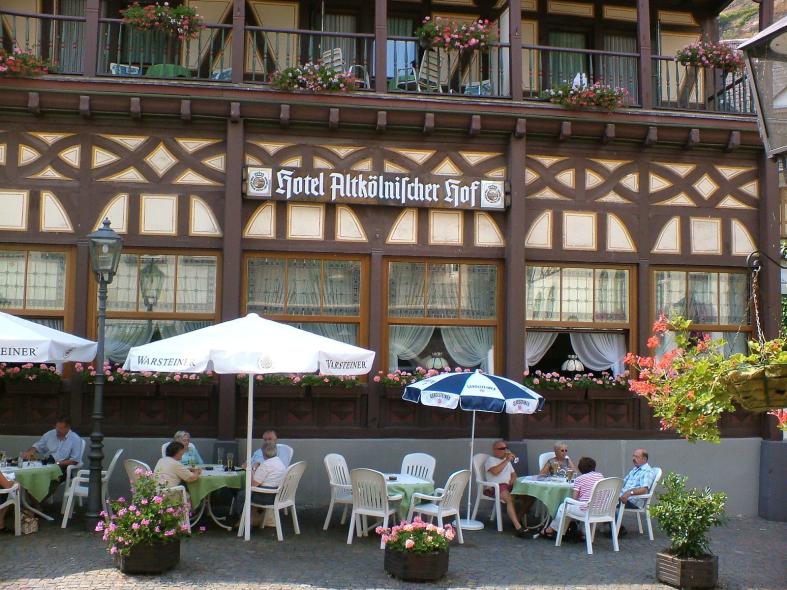 PaXretro58 Fenster aus Kiefer für Hotel Altkölnischer Hof in Bacharach 