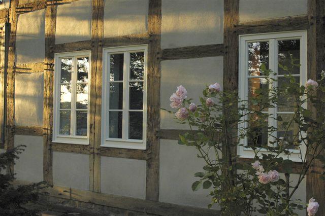 Fachwerkhaus mit PaXretro58 Fenstern aus Kiefer in Vlotho Nahaufnahme