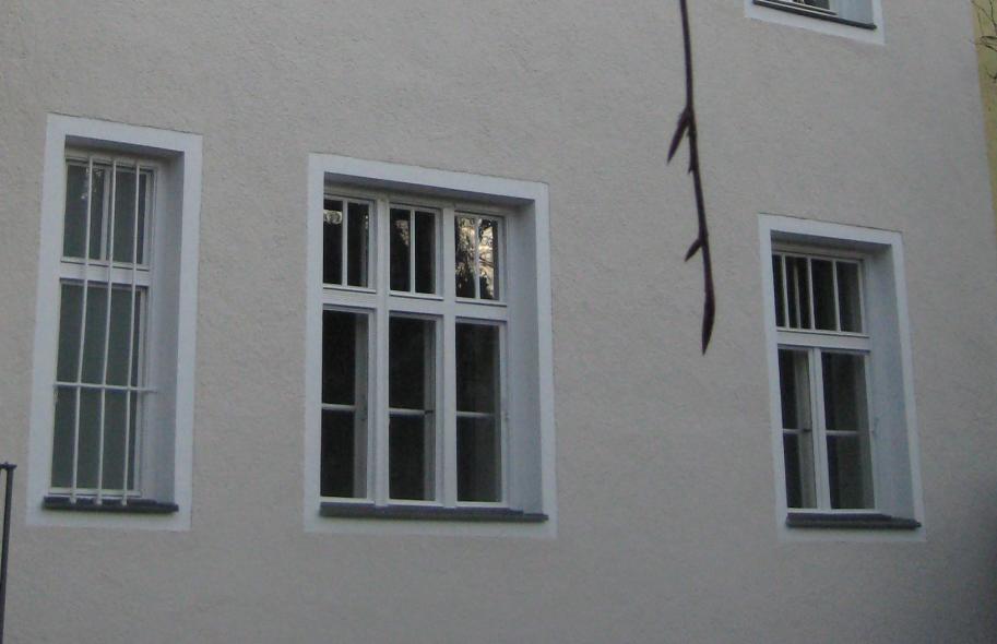 Neue PaXpur58 Fenster für jahrhundertwendehaus in München Nahaufnahme