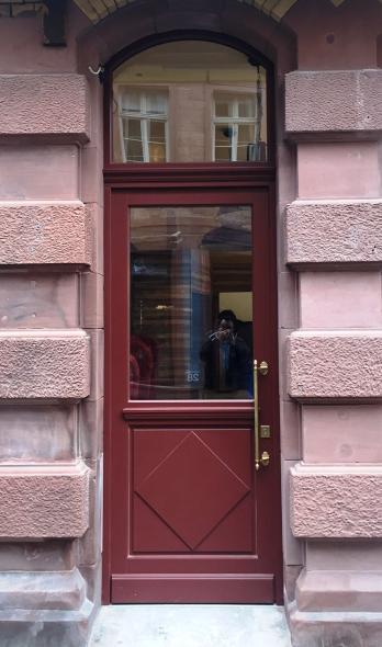 Stadthaus aus der Neorenaissance von 1898 mit PaXcontur68 aus Eukalyptus in Aschaffenburg Haustür