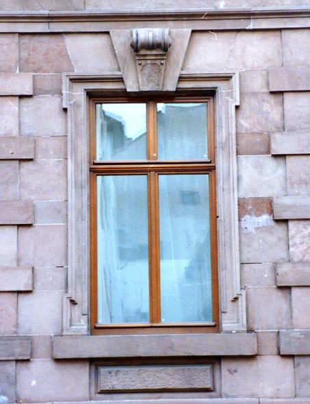 Neue PaXcontur68 Fenster für Villa Enzinger in Worms Nahaufnahme