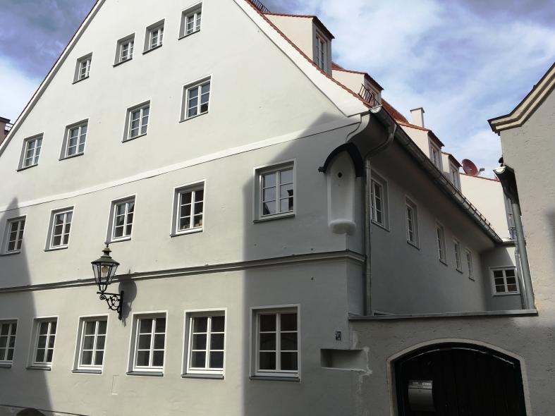 Barockes Stadthaus in Augsburg mit PaXretro58 aus Lärche