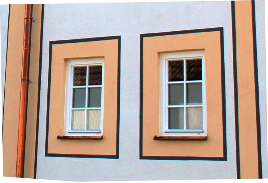 Ehemaliges Gasthaus "Zum Löwen" mit PaXretro68 aus Lärche in Rot an der Rot Nahaufnahme