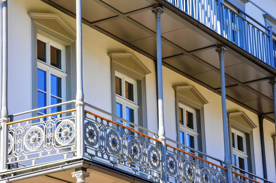 Rathaus Schlangenbad mit PaXretro78 aus Eukalyptus 