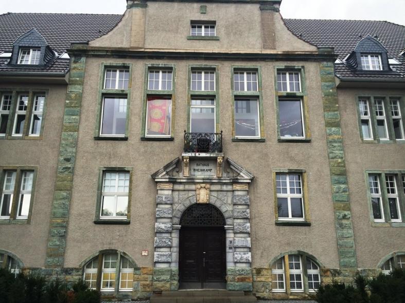 Denkmalfenster PaXcontur68 für historisches Rathaus Rheinkamp