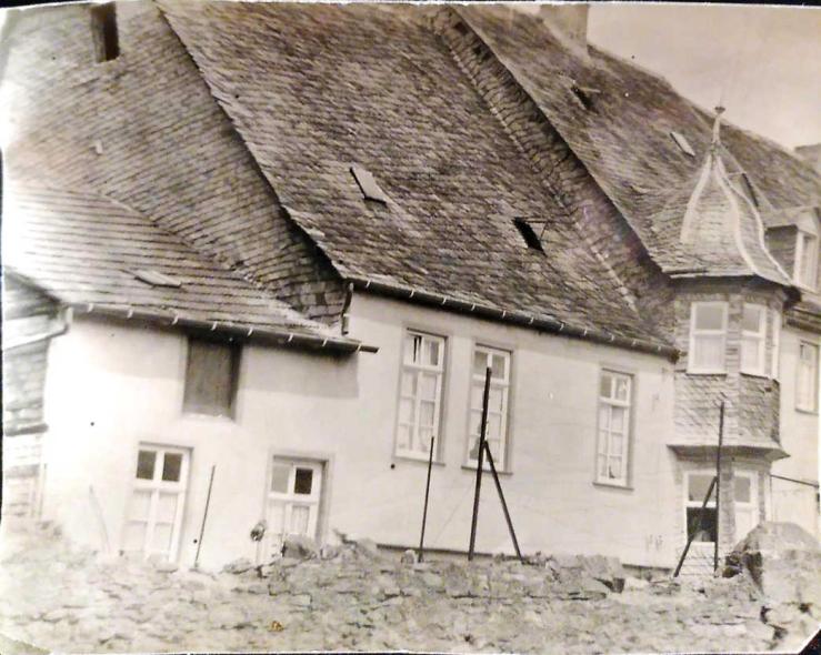 Denkmalschutzfenster PaXpur58 aus Eukalyptus in Oestrich-Winkel historisches Bild