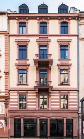 PaXcontur68 aus Eukalyptus für Stadthaus aus der Neorenaissance in Frankfurt am Main