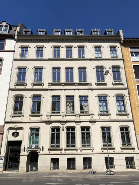 PaXretro68 aus Eukalyptus für nobles Mietshaus in Frankfurt