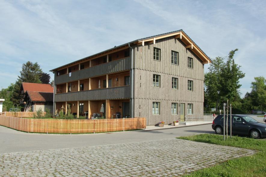 PaXretro68 aus Eukalyptus für Neubau in Holzbauweise in Iffeldorf