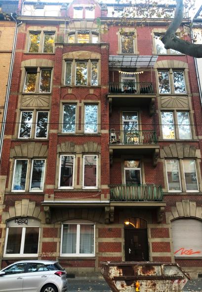 PaXretro68 aus Kiefer und Haustür für Jahrhundertwendegebäude in Mainz vorher