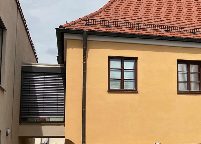 Kastenfenster aus Kiefer für das historische Rathaus in Hohenwart Obergeschoss