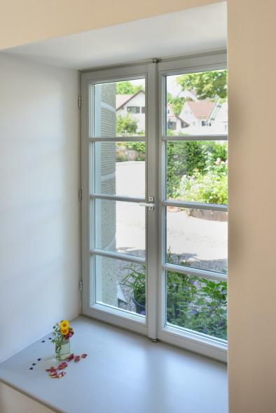Denkmalgerechte PaXpur68 Fenster in Wohn- und Geschäftshaus in Utting am Ammersee innen Nahaufnahme