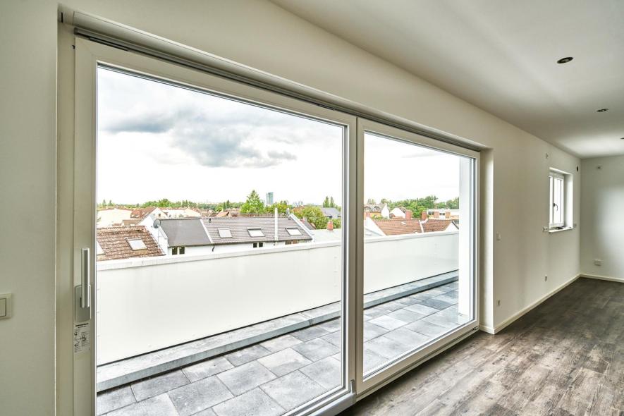 Hebeschiebetür PaXabsolut74 in Offenbacher Wohnhaus