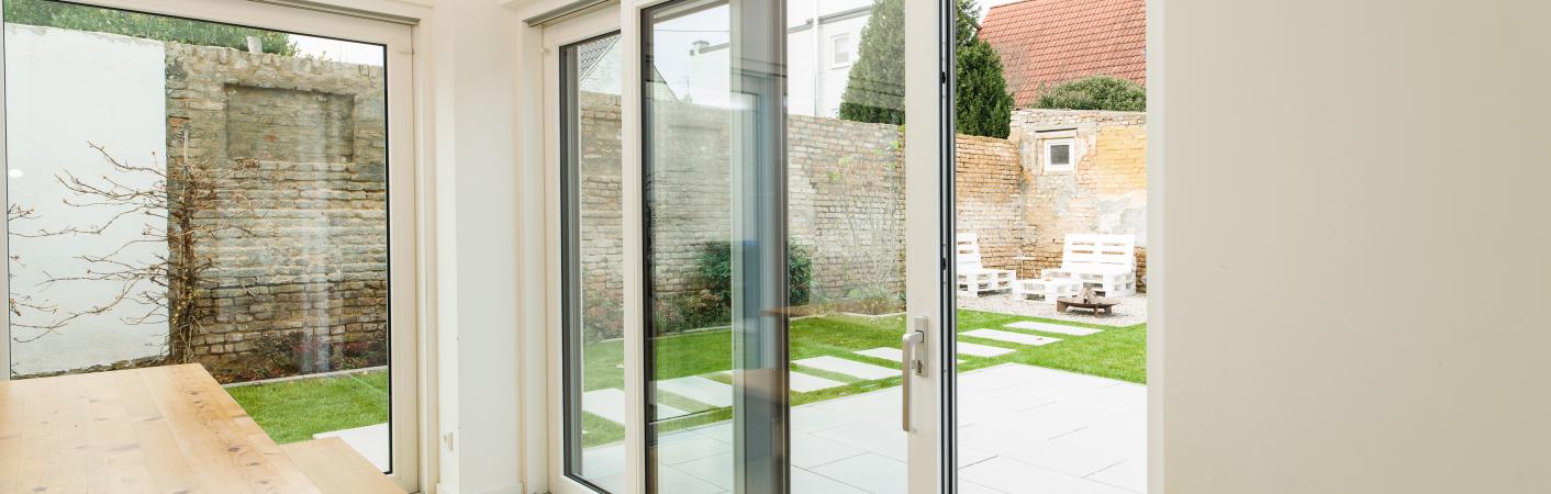 Hebe-Schiebe-Tür öffnet automatisch